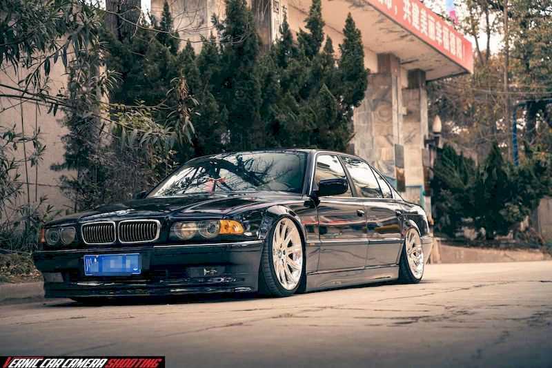 Classic BMW 7 Series E38 AIRBFT AirRide Low Stance Style