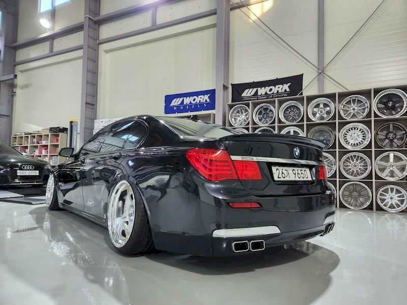 Korean-Spec BMW 7 Series AIRBFT AirRide Low Stance Mod