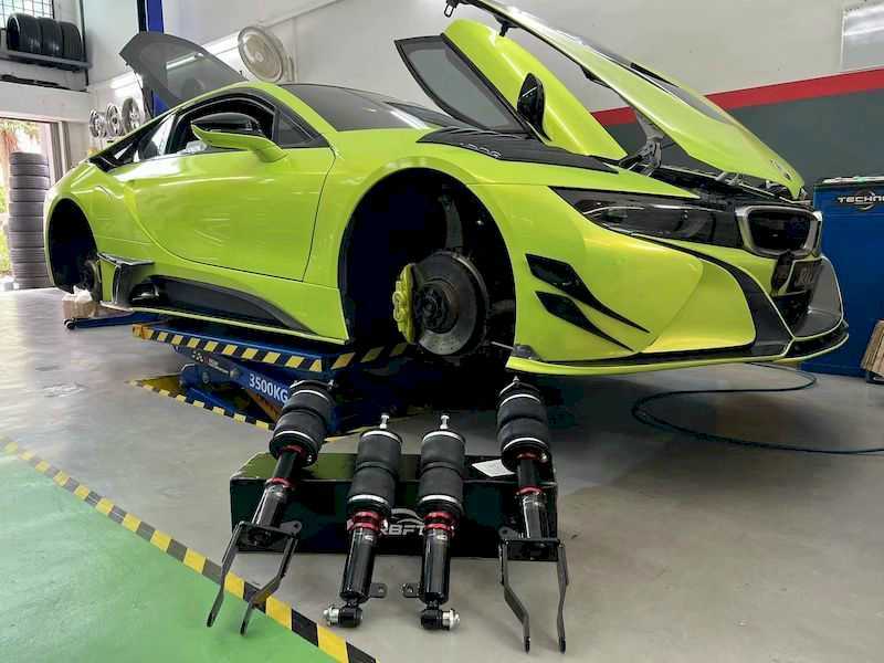 Malaysian BMW i8 AIRBFT AirRide Low Stance Installation