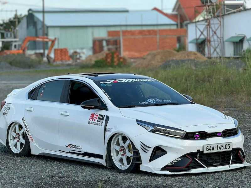 Kia K3 AirRide Kit Sport Sedan Aggressive Stance